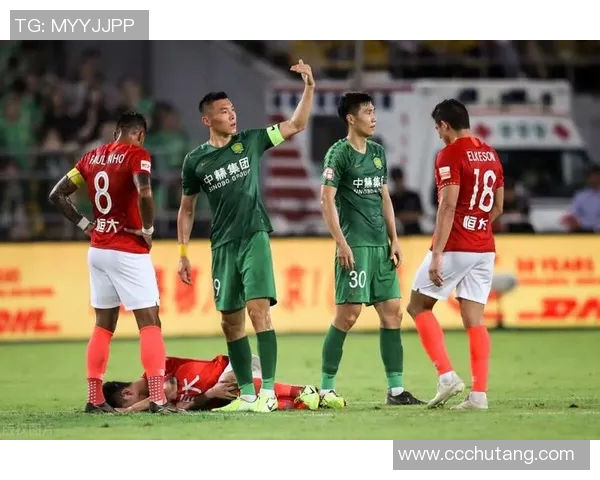 格拉纳达宣布达尔赫买断成功,足球新星引领未来 格拉纳达宣布达尔赫买断成功,足球新星引领未来