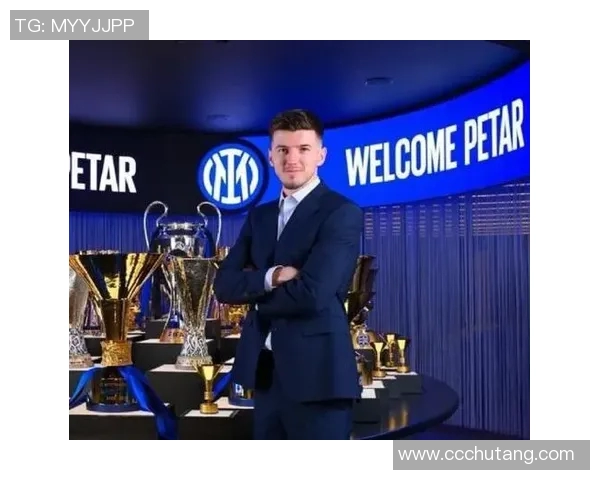 国米确认签下巴萨前锋,引发球迷热议