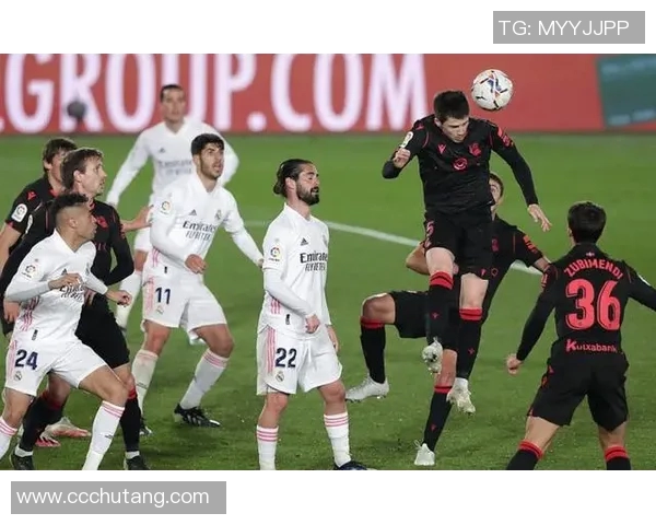 汉堡主场不败,逼平强敌保持领先优势 汉堡主场不败,逼平强敌保持领先优势