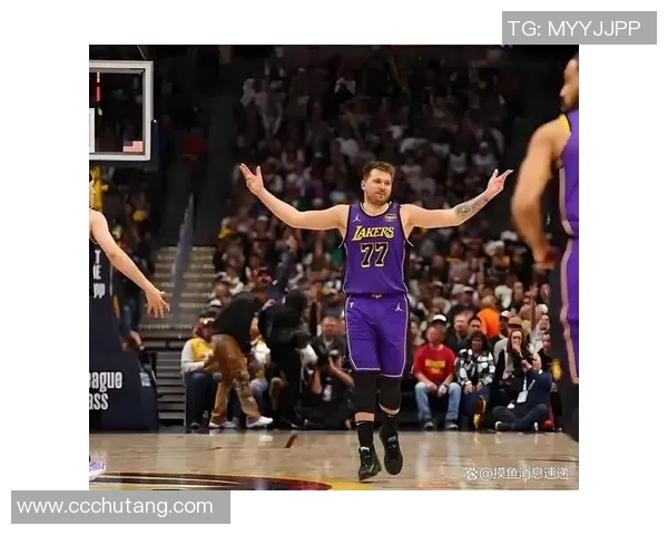 独行侠主场力克湖人，唐西奇砍下生涯新高35分